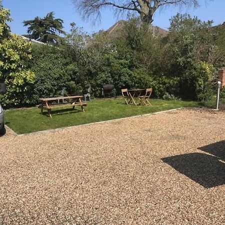 Berkshire Serviced Apartment Helena 12 Ρίντινγκ Εξωτερικό φωτογραφία